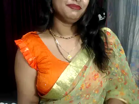 Snapshot of DearKimmi chatting on 12, 1, 2025 DearKimmi online show from 12, 1, 2025