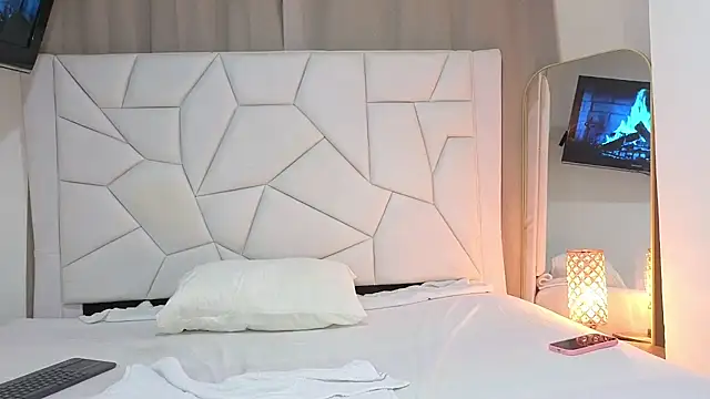 Paulaboterom online show from 14, 10, 2025