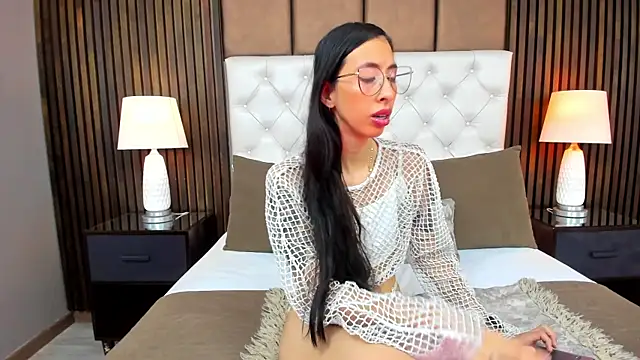 Snapshot of Kendal_Foxxx chatting on 13, 11, 2025 Kendal Foxxx online show from 13, 11, 2025