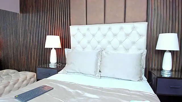 Snapshot of Kendal_Foxxx chatting on 3, 12, 2025 Kendal Foxxx online show from 3, 12, 2025