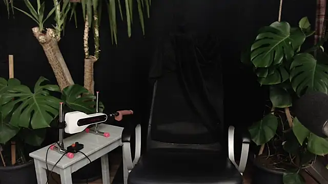 Snapshot of lola_sky@xh chatting on 16, 11, 2025 lola skyxh online show from 16, 11, 2025