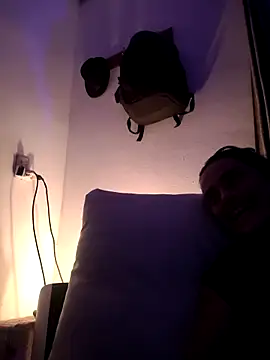 Snapshot of Almendrasexy chatting on 23, 11, 2025 Almendrasexy online show from 23, 11, 2025