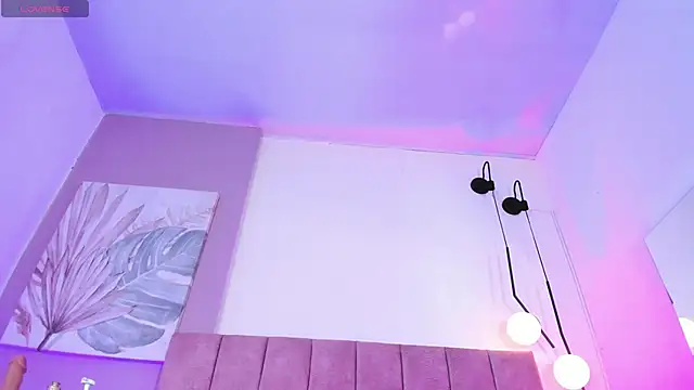 VelvetQueen  online show from 3, 11, 2025