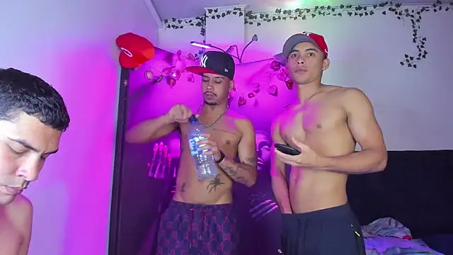 Snapshot of Owen_Benkosky chatting on 17, 11, 2025 Owen Benkosky online show from 17, 11, 2025