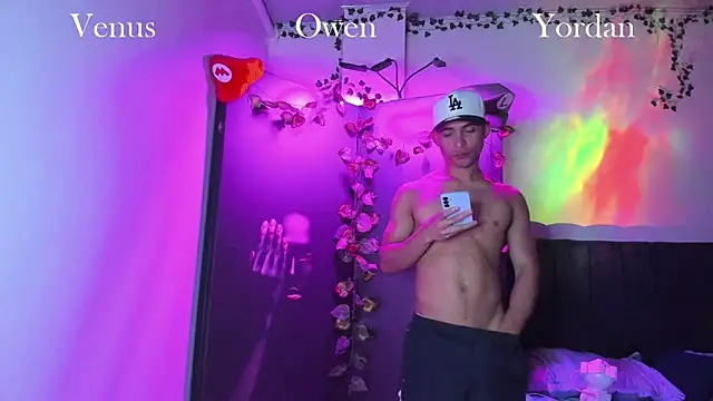 Snapshot of Owen_Benkosky chatting on 3, 12, 2025 Owen Benkosky online show from 3, 12, 2025