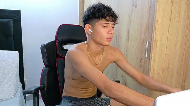 Noah-Garcia online show from 3, 10, 2025