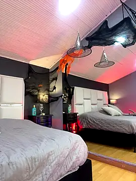 Samantha Milf   online show from 24, 10, 2025