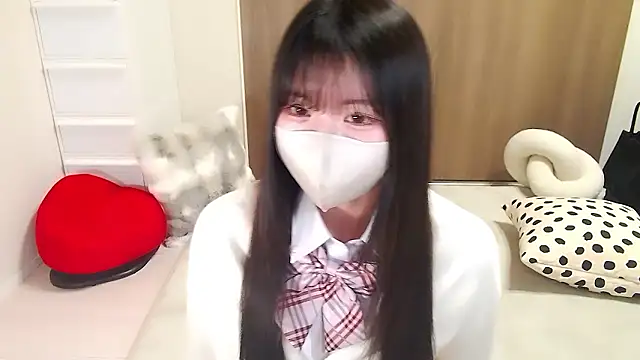 Snapshot of moka-neko chatting on 16, 10, 2025 moka-neko online show from 16, 10, 2025