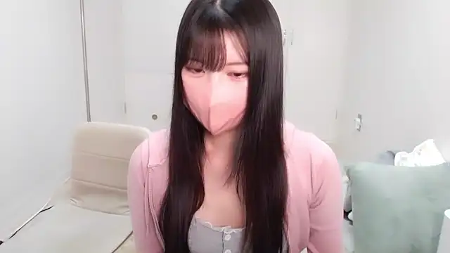 Snapshot of moka-neko chatting on 12, 11, 2025 moka-neko online show from 12, 11, 2025