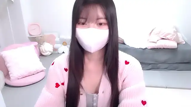 Snapshot of moka-neko chatting on 16, 11, 2025 moka-neko online show from 16, 11, 2025