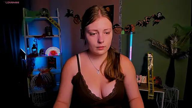 Snapshot of melani_bumm chatting on 24, 10, 2025 melani bumm online show from 24, 10, 2025