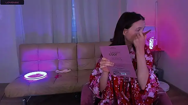 Angelina Goley online show from 6, 10, 2025