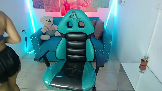 Ariannaa m online show from 19, 11, 2025