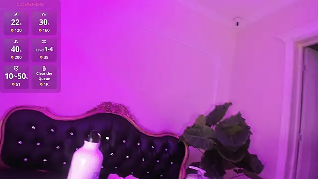 Snapshot of SophiaBloss chatting on 16, 11, 2025 SophiaBloss online show from 16, 11, 2025