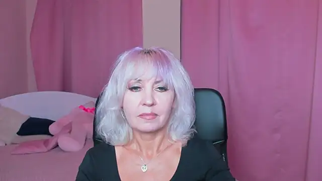 MissVall online show from 17, 9, 2025