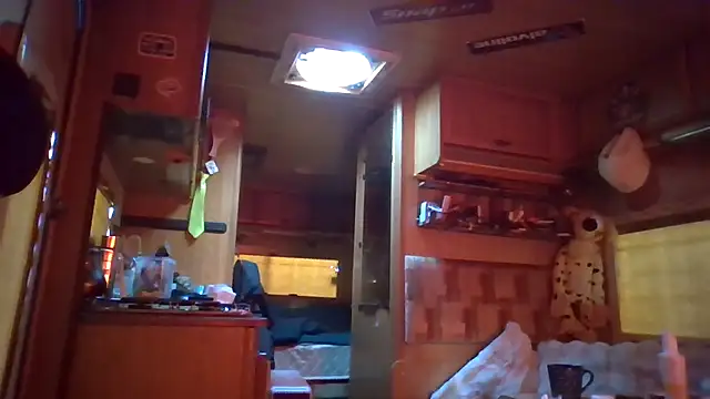 Snapshot of pepite25 chatting on 5, 4, 2026 pepite25 online show from 5, 4, 2026