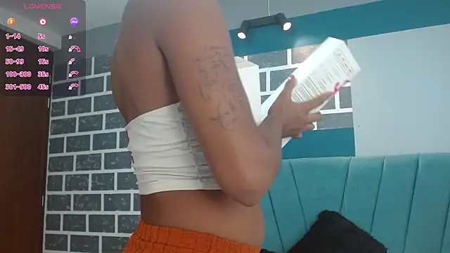 Chloe Brown3 online show from 14, 11, 2025