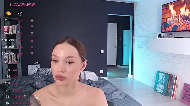 JadeSwift online show from 7, 10, 2025