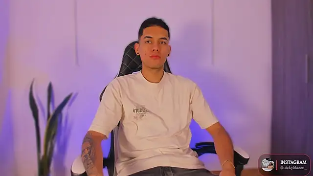 Nickyblazze  online show from 28, 10, 2025