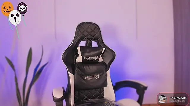 Nickyblazze  online show from 1, 11, 2025