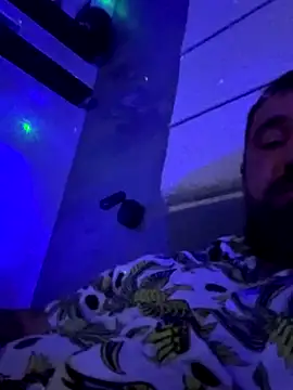 Snapshot of KstnSrg19 chatting on 18, 9, 2025 KstnSrg19 online show from 18, 9, 2025