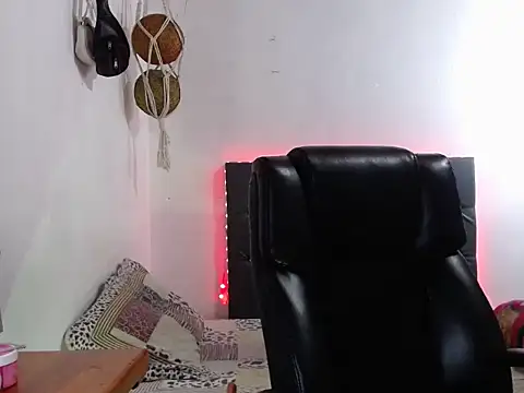 Snapshot of lola_diez chatting on 7, 3, 2026 lola diez online show from 7, 3, 2026