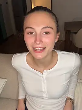 SophiiaStarr online show from 9, 10, 2025