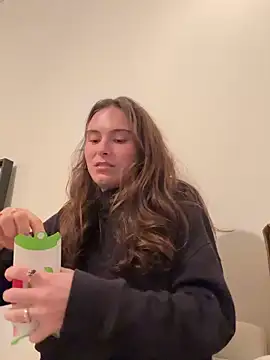 SophiiaStarr online show from 19, 10, 2025