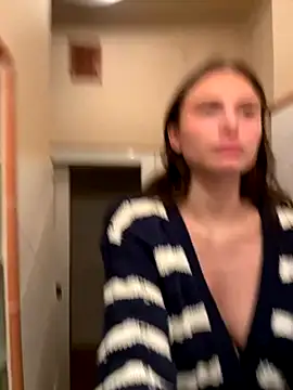 SophiiaStarr online show from 23, 11, 2025