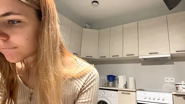 Snapshot of Denni_Spilber chatting on 10, 10, 2025 Denni Spilber online show from 10, 10, 2025