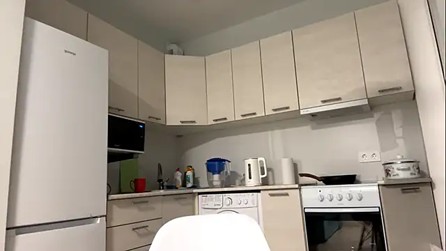 Snapshot of Denni_Spilber chatting on 17, 10, 2025 Denni Spilber online show from 17, 10, 2025