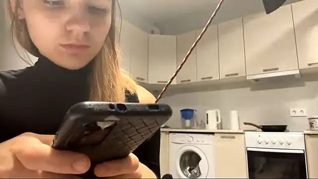 Snapshot of Denni_Spilber chatting on 18, 10, 2025 Denni Spilber online show from 18, 10, 2025