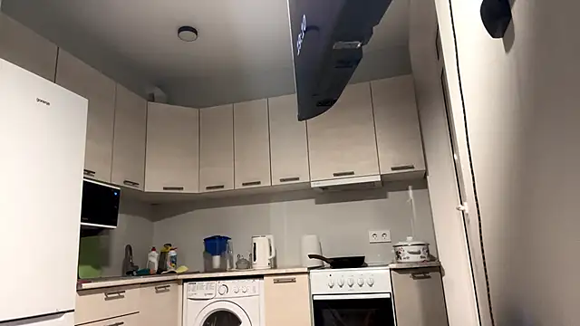 Snapshot of Denni_Spilber chatting on 27, 10, 2025 Denni Spilber online show from 27, 10, 2025