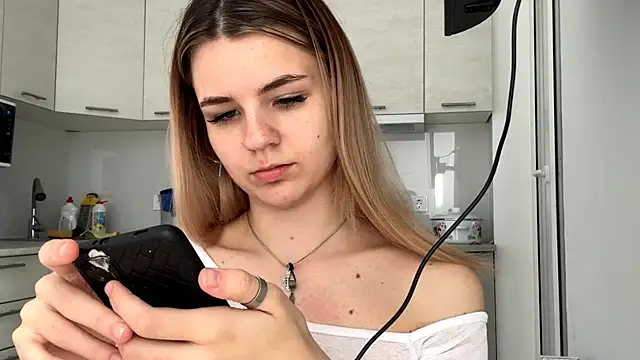 Snapshot of Denni_Spilber chatting on 31, 10, 2025 Denni Spilber online show from 31, 10, 2025