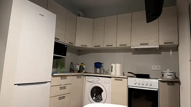 Snapshot of Denni_Spilber chatting on 2, 11, 2025 Denni Spilber online show from 2, 11, 2025