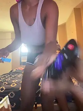 Snapshot of nawtyzaddie chatting on 18, 9, 2025 nawtyzaddie online show from 18, 9, 2025