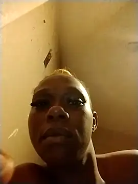 Snapshot of nawtyzaddie chatting on 19, 11, 2025 nawtyzaddie online show from 19, 11, 2025