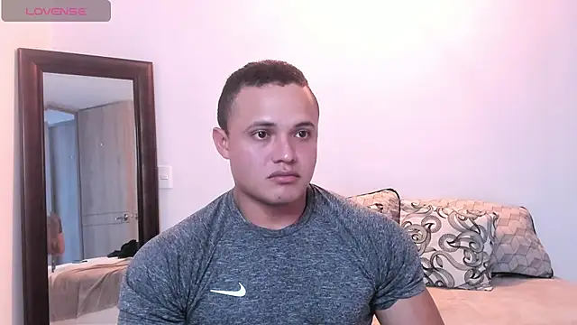 Snapshot of KingLevi01 chatting on 15, 9, 2025 KingLevi01 online show from 15, 9, 2025