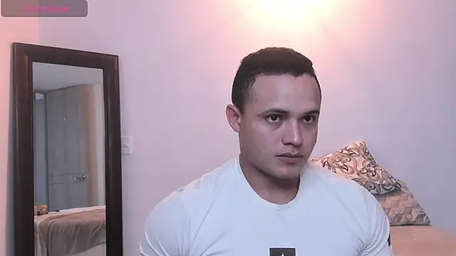 Snapshot of KingLevi01 chatting on 17, 9, 2025 KingLevi01 online show from 17, 9, 2025