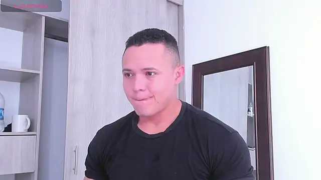 Snapshot of KingLevi01 chatting on 29, 9, 2025 KingLevi01 online show from 29, 9, 2025