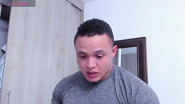 Snapshot of KingLevi01 chatting on 6, 11, 2025 KingLevi01 online show from 6, 11, 2025