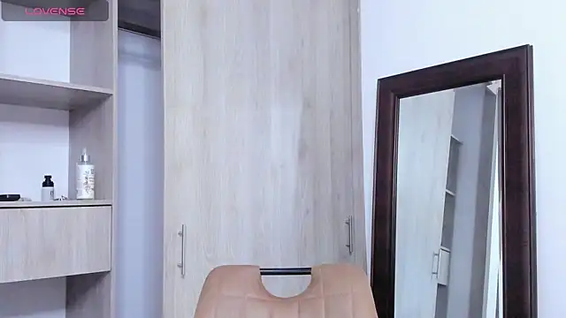 Snapshot of KingLevi01 chatting on 14, 11, 2025 KingLevi01 online show from 14, 11, 2025