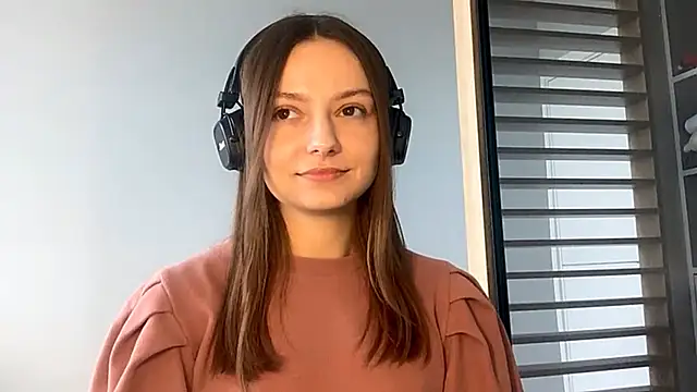 Snapshot of SoulHiperAgne_ chatting on 19, 9, 2025 SoulHiperAgne online show from 19, 9, 2025