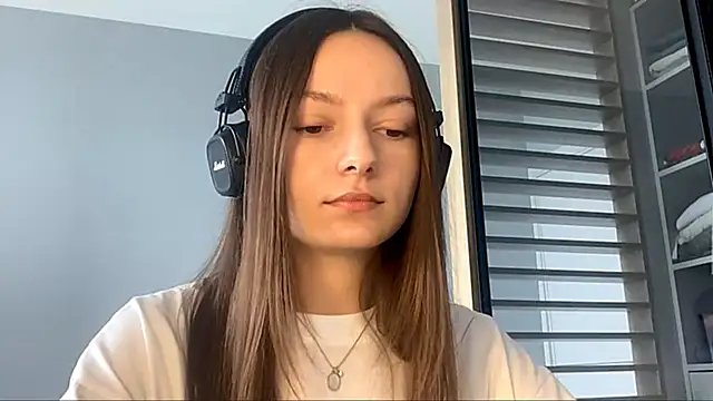 Snapshot of SoulHiperAgne_ chatting on 20, 9, 2025 SoulHiperAgne online show from 20, 9, 2025