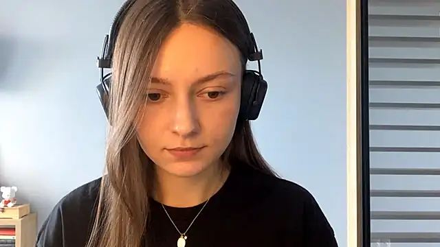Snapshot of SoulHiperAgne_ chatting on 1, 10, 2025 SoulHiperAgne online show from 1, 10, 2025