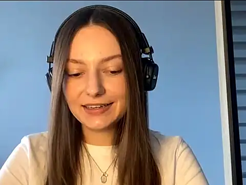 Snapshot of SoulHiperAgne_ chatting on 6, 10, 2025 SoulHiperAgne online show from 6, 10, 2025