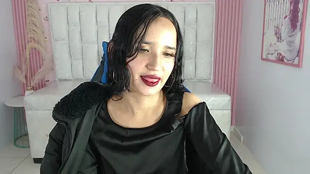 bella vibess s online show from 22, 9, 2025