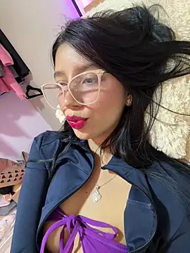 Min junn online show from 7, 10, 2025