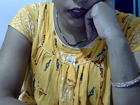 Snapshot of dreamgirl20262 chatting on 18, 10, 2025 dreamgirl20262 online show from 18, 10, 2025