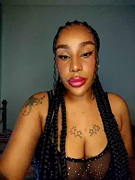 Snapshot of Queen_Amara chatting on 6, 11, 2025 Queen Amara online show from 6, 11, 2025